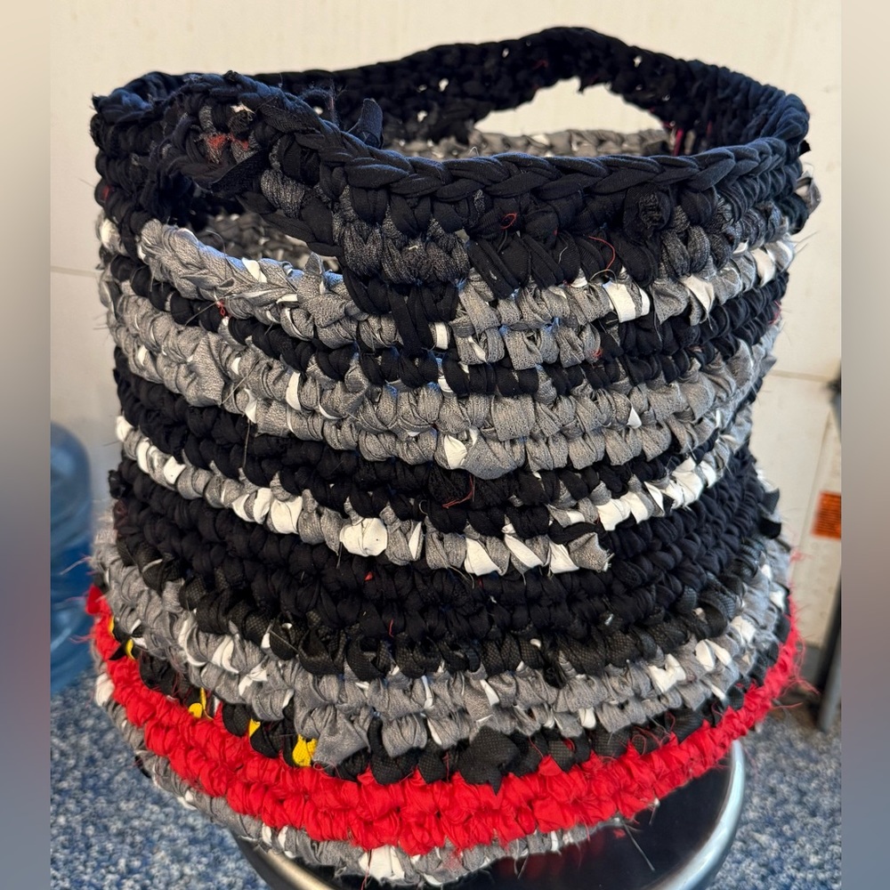 Rag rug Handmade crocheted toy laundry basket Car organizer with 2 pockets